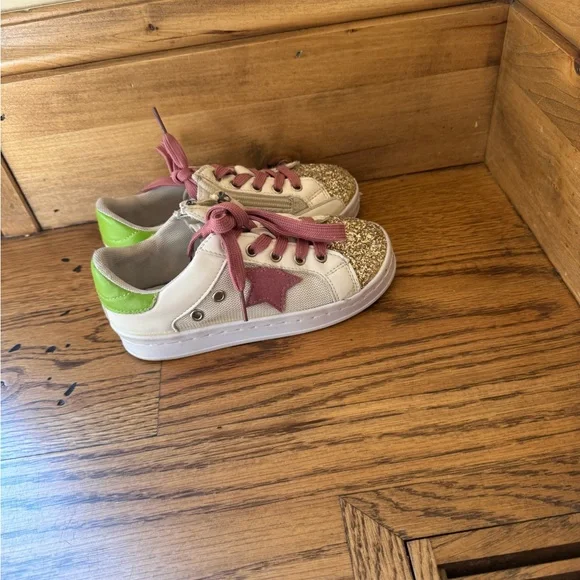 Lola + the boys Kids Glitter Star Sneakers - White, Pink, Gold - Picture 4 of 9